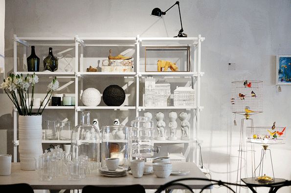 estanterias blancas almacenaje abierto artilleriet singulares mag